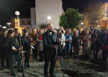 Εντυπωσιακή έναρξη της εορταστικής περιόδου στο Μουζάκι