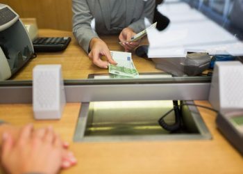 Τράπεζες: Ερχεται το τέλος των ταμείων -Σε ποιες είναι διαθέσιμα λιγότερες ώρες