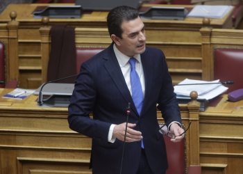 Υπερψηφίστηκαν από τη Βουλή τα νέα μέτρα Σκρέκα για την αντιμετώπιση της ακρίβειας
