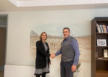 Έμπρακτη στήριξη της Περιφέρειας Θεσσαλίας στη μελισσοκομία