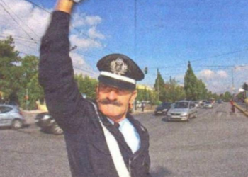 Πέθανε ο θρυλικός τροχονόμος Νίκος Κωτσάκης