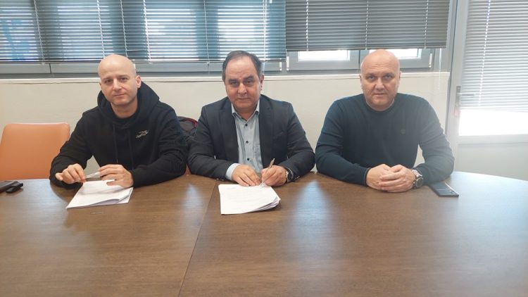 «Έπεσαν» οι υπογραφές για το οδικό έργο Καρδιτσομαγούλας – Μακρυχωρίου