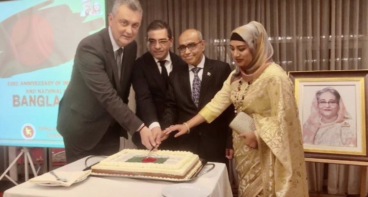 Συνάντηση του Γιώργου Κωτσού με τον πρέσβη του Μπανγκλαντές