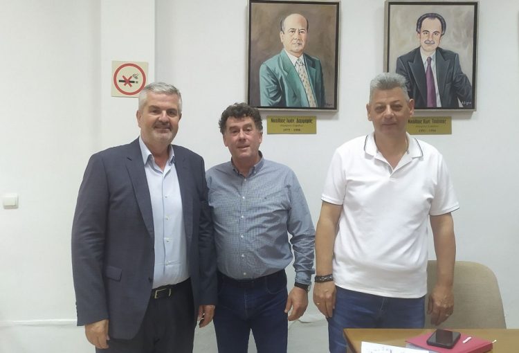 Σύσκεψη στο Δημαρχείο Σοφάδων για το φλέγον ζήτημα της λειψυδρίας