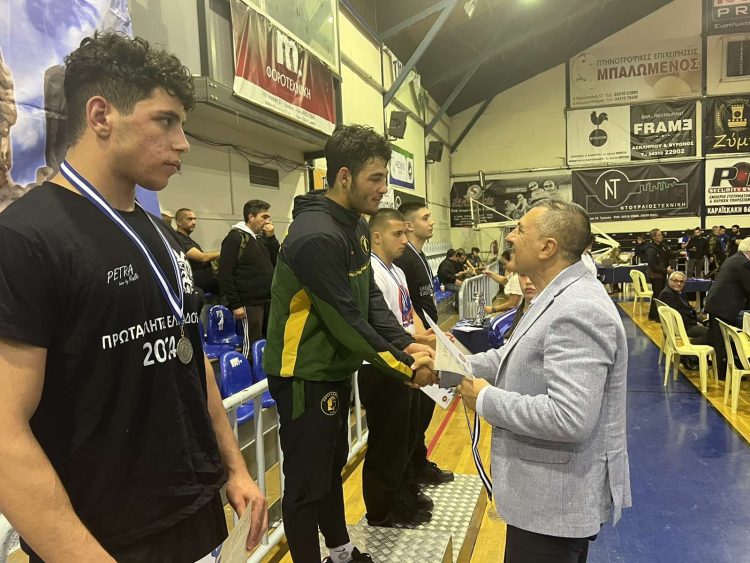 Ο  Περιφερειάρχης  Θεσσαλίας απένειμε  μετάλλια  στους αθλητές στα Πανελλήνιο  Πρωτάθλημα Εφήβων – Νεανίδων (U20) στα Τρίκαλα