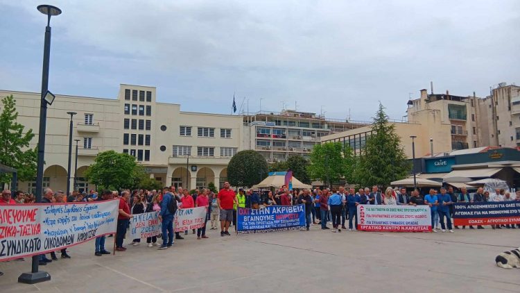 Απεργιακή συγκέντρωση και πορεία με κατάληξη τη Δ.Ο.Υ.