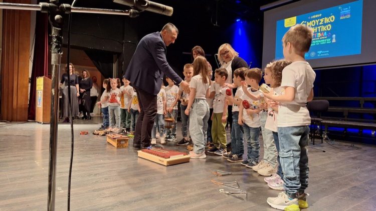 Παρουσία του Περιφερειάρχη Θεσσαλίας  Δημήτρη  Κουρέτα  η έναρξη  του   6ο Μουσικού  Μαθητικού  Φεστιβάλ Σχολείων