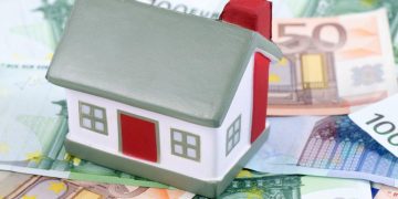 ΕΝΦΙΑ: Πόσο θα πληρώσουν φέτος οι ιδιοκτήτες ακινήτων – Πότε εξοφλείται η πρώτη δόση