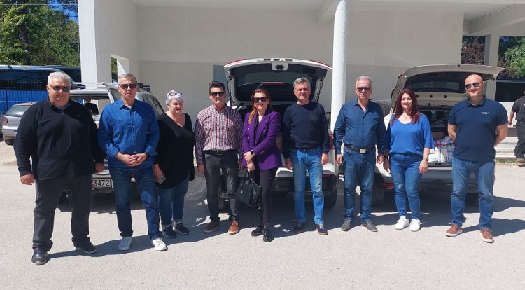 Προσφορά απολυμαντικών και καθαριστικών στα σχολεία της Καρδίτσας