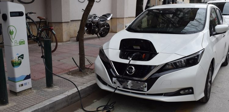Με χρέωση από τις 15 Απριλίου η φόρτιση οχημάτων στους ταχυφορτιστές του Δήμου Καρδίτσας