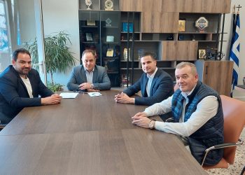 Επίσκεψη Καρανικόλα στο Δημαρχείο Καρδίτσας