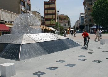 Έκκληση σε ποδηλάτες και οδηγούς πατινιών να μην κινούνται σε πλατείες και πεζοδρόμους