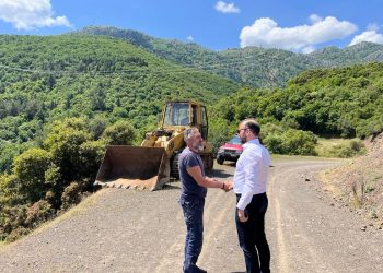 Σε εξέλιξη οι εργασίες καθαρισμού των δασικών δρόμων στο Δήμο Μουζακίου