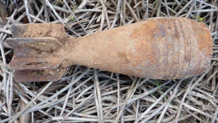 Βλήμα του Β’ Παγκοσμίου Πολέμου στην Κερασιά της Λίμνης Πλαστήρα