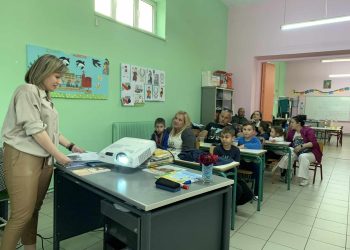 Εθισμός στο διαδίκτυο, η νέα νόσος των παιδιών : ο ρόλος της οικογένειας