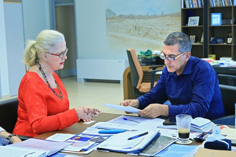 Στην Περιφέρεια Θεσσαλίας η Επίτιμη Πρόξενος της Κένυας