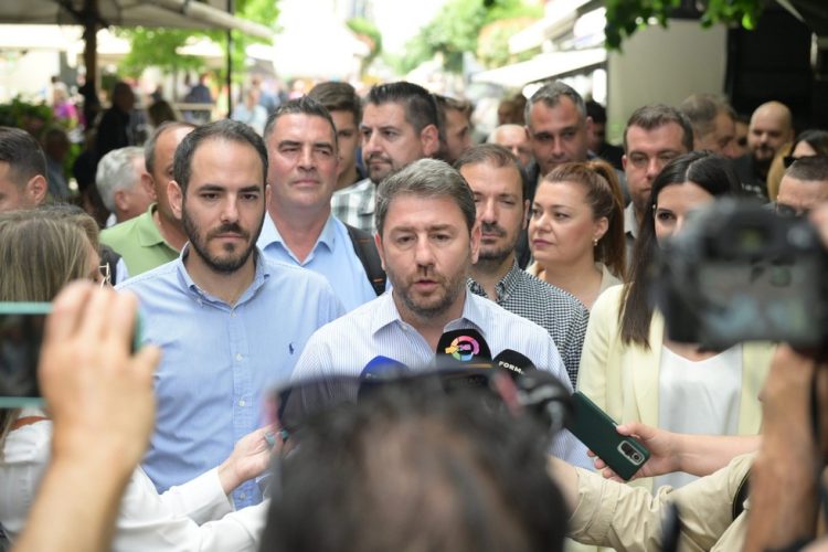 Ανδρουλάκης από Καρδίτσα: «Στη Θεσσαλία αποδείχθηκε περίτρανα η ανικανότητα του επιτελικού κράτους της Νέας Δημοκρατίας»