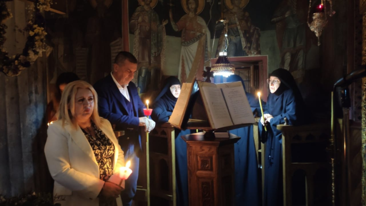 Μεγάλη Παρασκευή στα Μετέωρα ο Κουρέτας