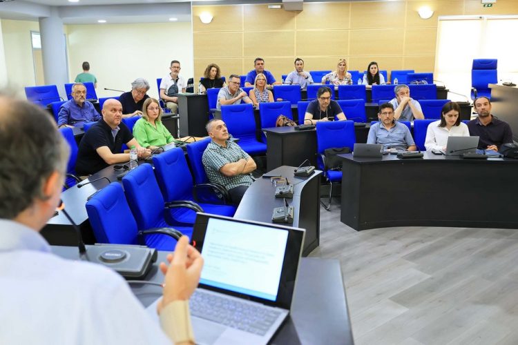 «ΕΝΗΜΕΡΩΣΗ – ΣΥΖΗΤΗΣΗ ΓΙΑ ΤΗ ΜΕΛΕΤΗ ΑΝΤΙΠΛΗΜΜΥΡΙΚΗΣ ΠΡΟΣΤΑΣΙΑΣ ΤΗΣ ΚΑΡΔΙΤΣΑΣ»