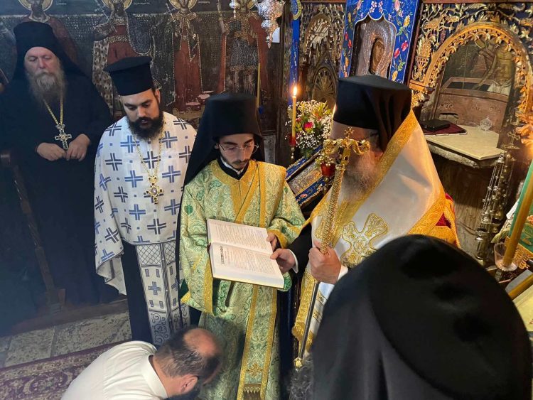 Νέος Μοναχός στην Ιερά Μονή Παναγίας Πελεκητής
