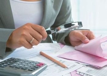 Ελεύθεροι επαγγελματίες: Καλοκαιρινοί έλεγχοι της ΑΑΔΕ με πρόστιμα έως 5.000 ευρώ – Ποια 15 επαγγέλματα κινδυνεύουν