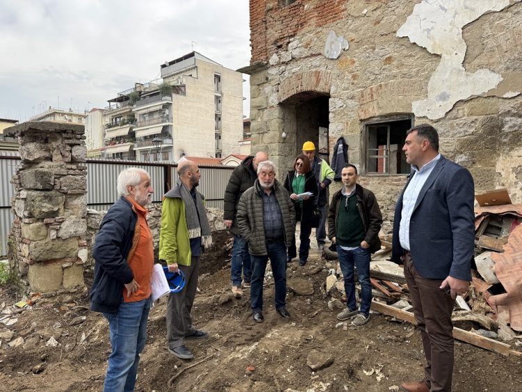 Συνεχίζονται οι εργασίες  αποκατάστασης του διατηρητέου κτιριακού συγκροτήματος της «Παλιάς ηλεκτρικής» Καρδίτσας και μετατροπής του σε πνευματικό κέντρο, ανάκτησης και ανάπλασης του περιβάλλοντα χώρου