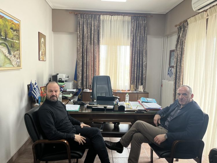 Συνάντηση του Δημάρχου Μουζακίου με τον Νίκο Καραγιάννη