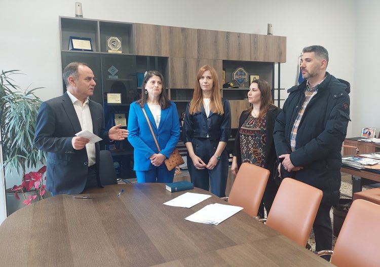 Τέσσερις νέοι υπάλληλοι στο Δήμο Καρδίτσας έδωσαν το νόμιμο όρκο