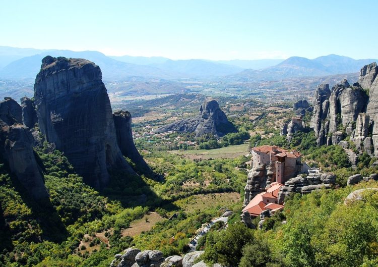 Η γη μας γεννά γεύσεις και παράδοση