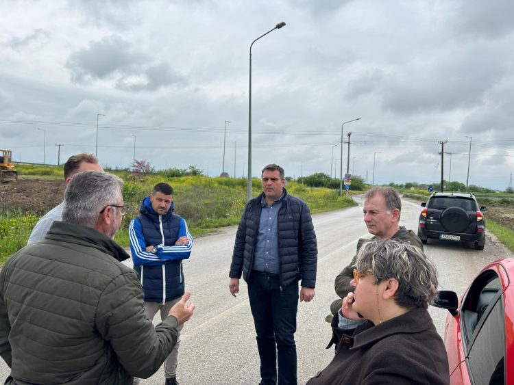 Συνεχίζονται οι εργασίες καθαρισμού των δευτερευόντων κλάδων του ποταμού Φαρσαλίτη