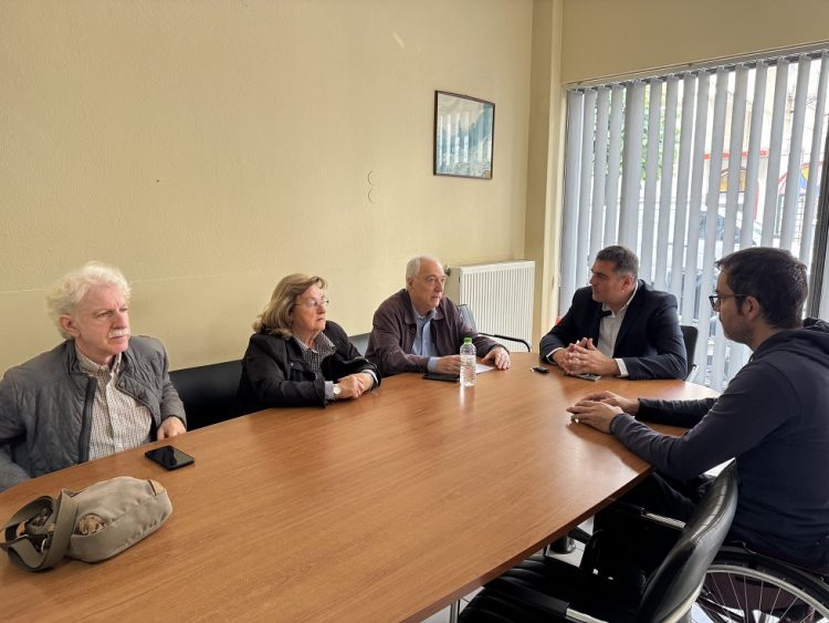 Συνάντηση Τέλιου με αντιπροσωπεία του Νομαρχιακού Σωματείου ΑμεΑ Καρδίτσας