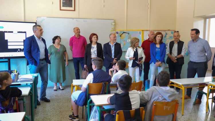 Σχολικές μονάδες του Δήμου Σοφάδων  επισκέφθηκε ο Περιφερειάρχης Θεσσαλίας