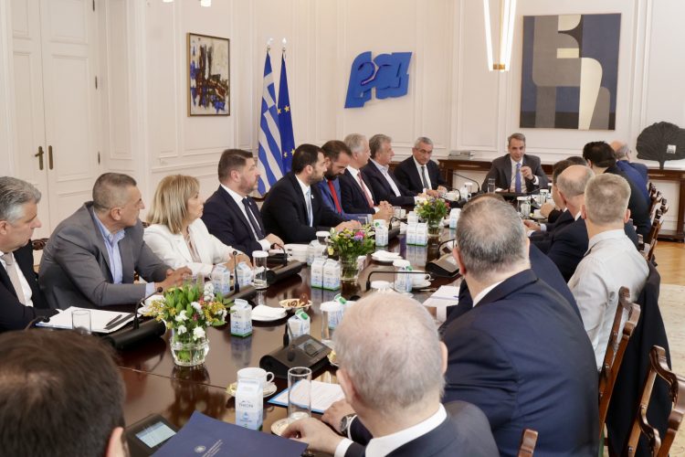 Το Εθνικό Πρόγραμμα Ανάπτυξης 2026-2030 κεντρικό θέμα  της συνάντησης των 13 Περιφερειαρχών της χώρας  με τον Πρωθυπουργό