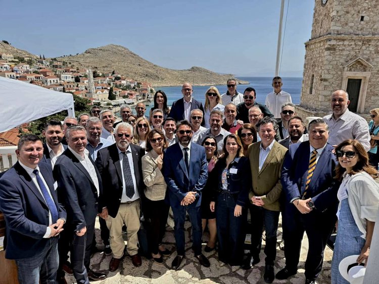 Ο Δήμαρχος Αργιθέας στη Νήσο Χάλκη με την Αντιπροσωπεία της Ευρωπαϊκής Επιτροπής στην Ελλάδα