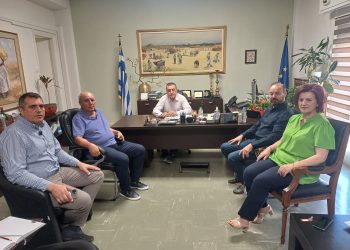 Επίσκεψη Κουρέτα στην Καρδίτσα – Συναντήσεις με τοπικούς φορείς για έργα υποδομής και ανάπτυξης