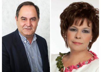 Τσιάκος με Ασημίνα στα υπουργεία και στο βάθος Μουταρέλος..