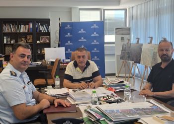 Συνάντηση του Δημάρχου Μουζακίου και του Διοικητή της Σχολής Αστυφυλάκων Μουζακίου με τον Περιφερειάρχη Θεσσαλίας
