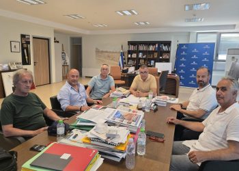 Συνάντηση  Κουρέτα με την Επιτροπή του Δήμου Μουζακίου για την απομάκρυνση αμιάντου από τις κατοικίες σεισμόπληκτων Μουζακίου