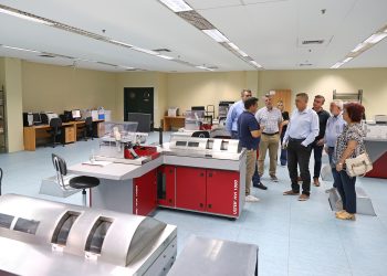 Επίσκεψη του Περιφερειάρχη Θεσσαλίας Δημ. Κουρέτα  στο Εθνικό Κέντρο Ταξινόμησης Βάμβακος στην Καρδίτσα