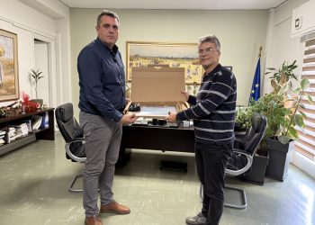 Διάθεση φορητού υπολογιστή (laptop) στο Ε.Κ.Φ.Ε. Καρδίτσας από την Περιφερειακή Ενότητα Καρδίτσας