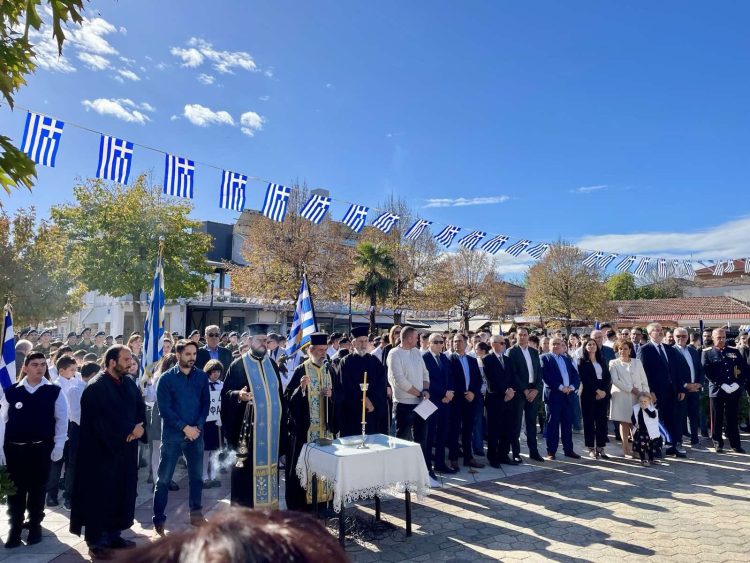 Με λαμπρότητα και υπερηφάνεια γιορτάστηκε η Εθνική Επέτειος της 28ης Οκτωβρίου στους Σοφάδες.