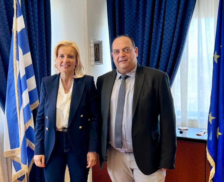 Εθιμοτυπική επίσκεψη του Προέδρου του ΤΕΕ/ΤΚΔΘ, στη Γενική Γραμματέα της Αποκεντρωμένης Διοίκησης Θεσσαλίας – Στ. Ελλάδας