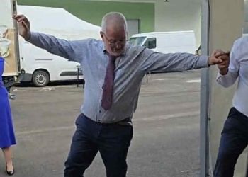 Ο Βαϊόπουλος σέρνει το χορό…!!!