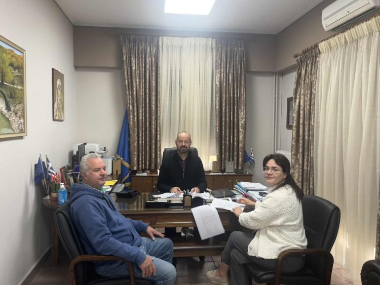 Υπεγράφη στο Δημαρχείο Μουζακίου, η σύμβαση για το έργο “Βελτίωση Υποδομών Κοινότητας Βατσουνιάς”