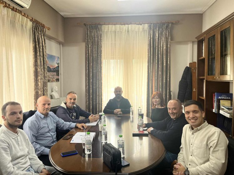 Σύσκεψη στο Δημαρχείο Μουζακίου για την προετοιμασία των Χριστουγεννιάτικων εκδηλώσεων και δράσεων