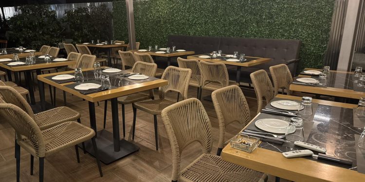 Κανονικά η λειτουργία των επιχειρήσεων στην πλατεία Δικαστηρίων και η πρόσβαση του κοινού προς αυτές