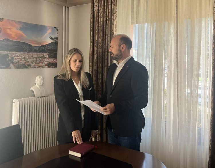 Ορκομωσία νέας υπαλλήλου στο Δήμο Μουζακίου