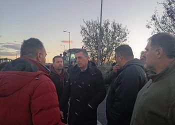 Στο μπλόκο της Νίκαιας και στο πλευρό των αγροτών ο Δημήτρης Κουρέτας
