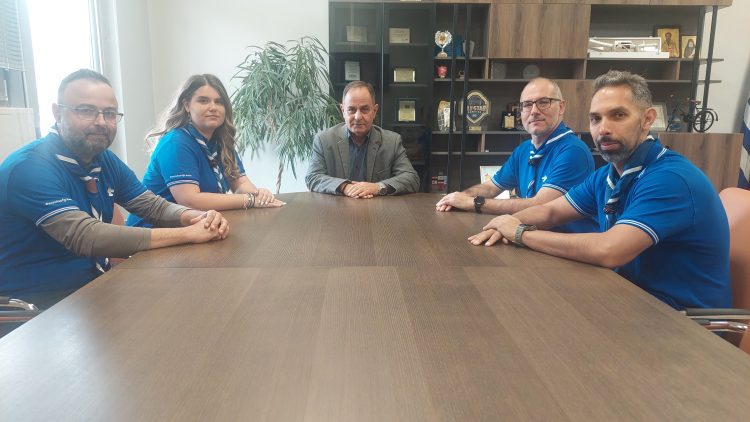 Επίσκεψη των προσκόπων Καρδίτσας στον Δήμαρχο κ. Βασίλη Τσιάκο