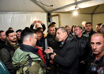 Ο Δημ. Κουρέτας με τους αγρότες της Νίκαιας: Την επόμενη φορά ας χτυπήσουν εμένα πρώτα